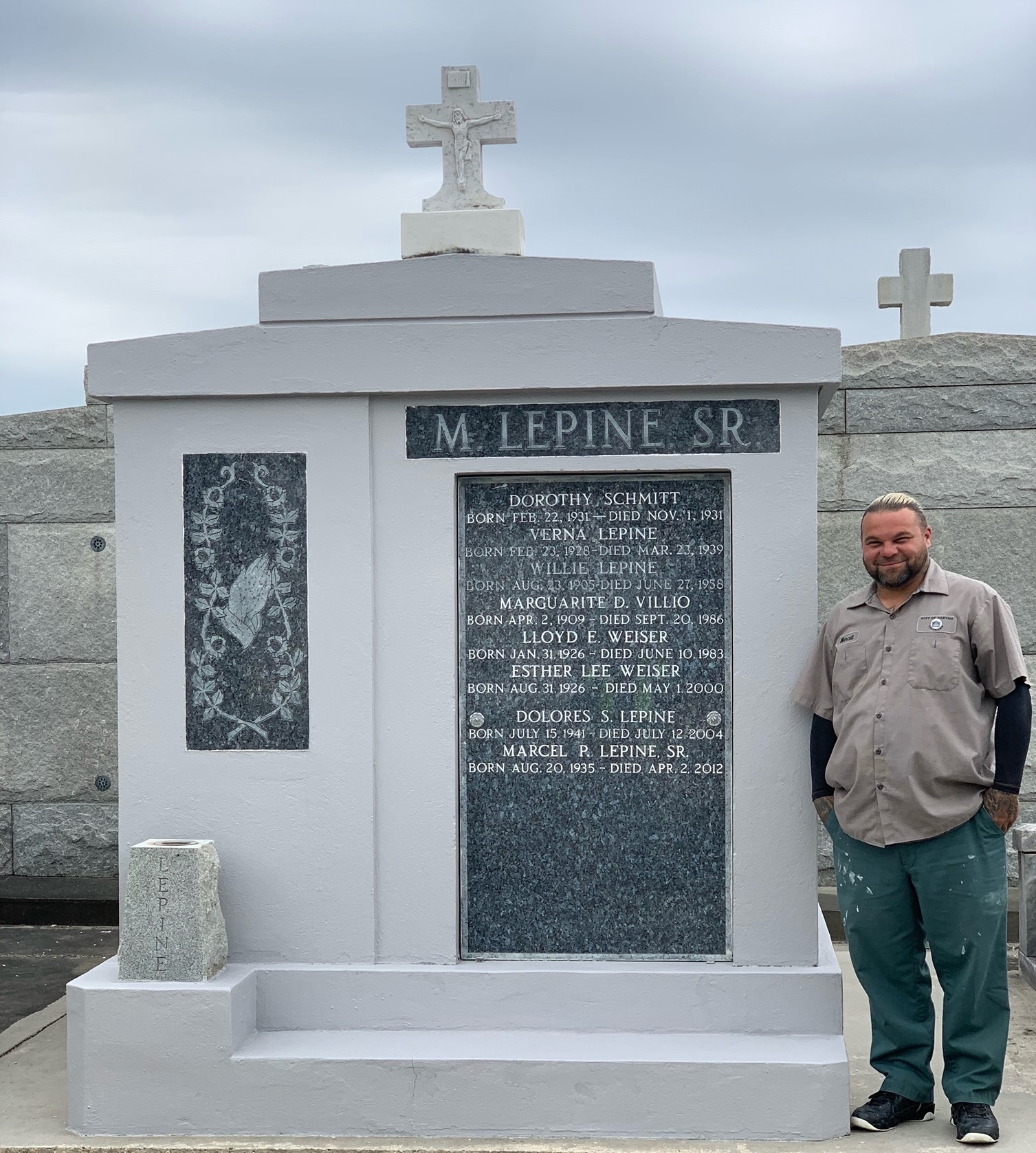 Hook and Ladder Cemetery (Part 1) The Gretna Glance